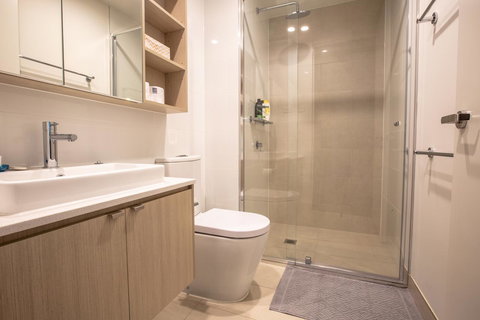 Brand New One/Two - Bed Room Apartment @ Maribyrnong - Darwin Holiday 16