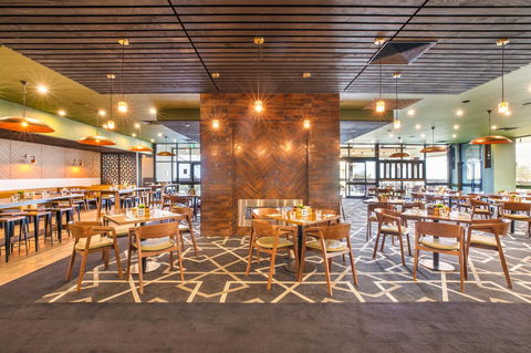 Nightcap At Sandringham Hotel - Darwin Holiday 7