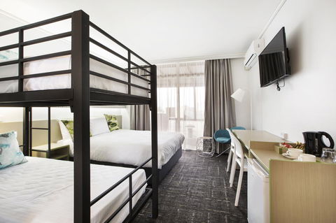 Nightcap At Sandringham Hotel - Darwin Holiday 20