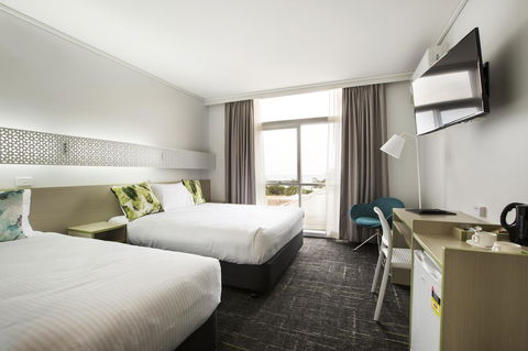 Nightcap At Sandringham Hotel - Darwin Holiday 16