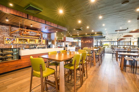 Nightcap At Sandringham Hotel - Darwin Holiday 5