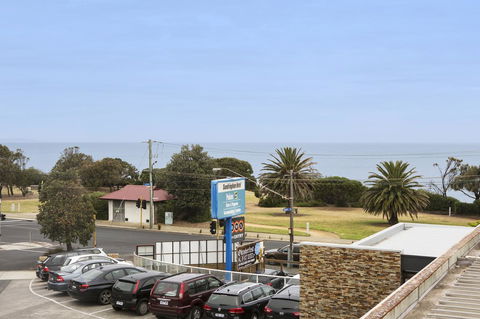 Nightcap At Sandringham Hotel - Darwin Holiday 29