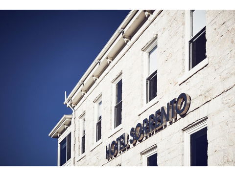 Hotel Sorrento - Darwin Holiday 24