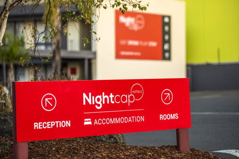 Nightcap At Matthew Flinders Hotel - Darwin Holiday 27