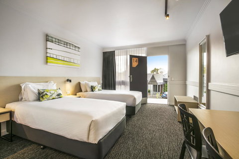 Nightcap At Matthew Flinders Hotel - Darwin Holiday 17