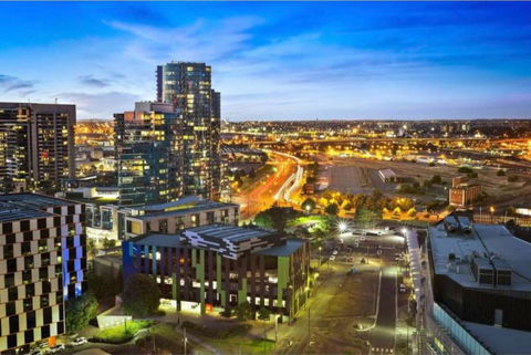 2Bedroom Apartment With Views In Docklands Next To CBD & Marvel Stadium - Darwin Holiday 21