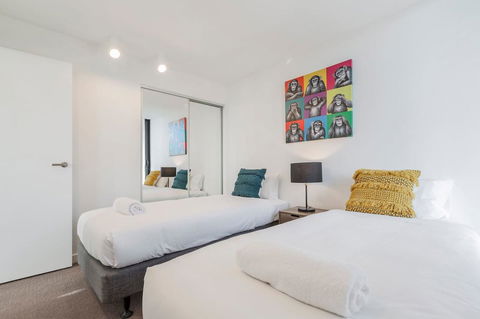 2Bedroom Apartment With Views In Docklands Next To CBD & Marvel Stadium - Darwin Holiday 11