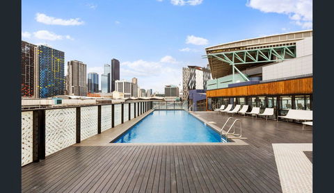 2Bedroom Apartment With Views In Docklands Next To CBD & Marvel Stadium - Darwin Holiday 17