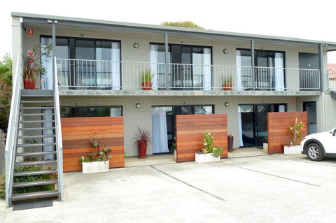 Apollo Bay Waterfront Motor Inn - Darwin Holiday 9