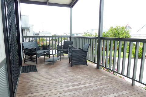 Apollo Bay Waterfront Motor Inn - Darwin Holiday 12