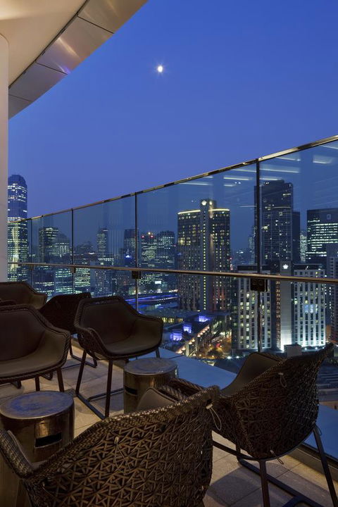 Crown Metropol Melbourne - Darwin Holiday 10