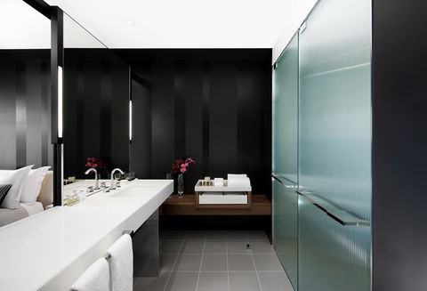Crown Metropol Melbourne - Darwin Holiday 6