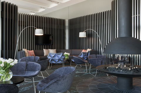 Crown Metropol Melbourne - Darwin Holiday 9
