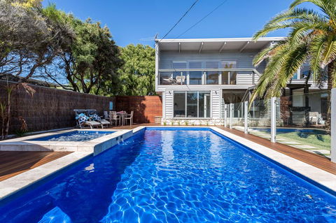 Front Beach House - Darwin Holiday 0