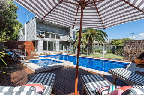 Front Beach House - Darwin Holiday 7