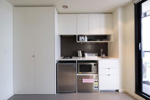 Mono Apartments On Franklin Street - Darwin Holiday 28