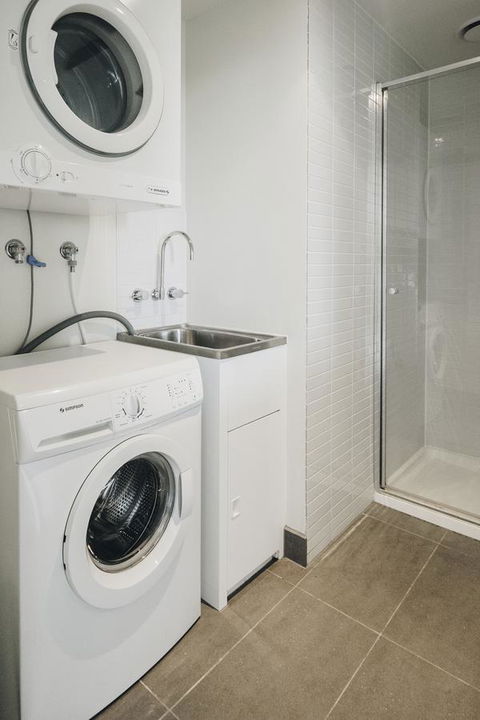 Mono Apartments On Franklin Street - Darwin Holiday 20