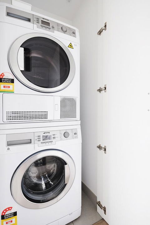 Mono Apartments On Franklin Street - Darwin Holiday 29