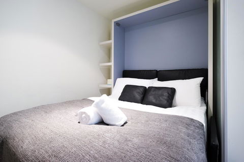 Mono Apartments On Franklin Street - Darwin Holiday 24