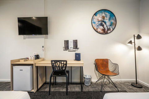 Nightcap At Keysborough Hotel - Darwin Holiday 20