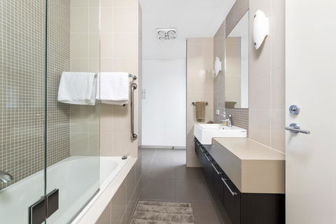 Apollo Bay Cottages - Darwin Holiday 7