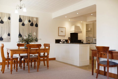 54 On Bank - Darwin Holiday 15