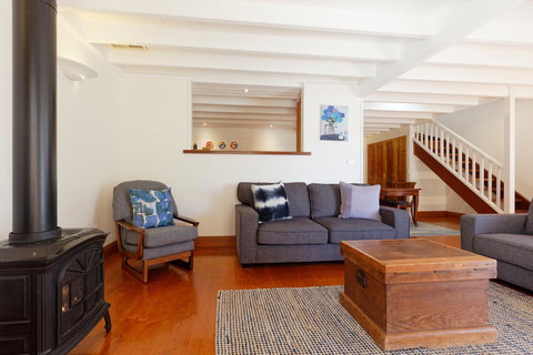 54 On Bank - Darwin Holiday 6