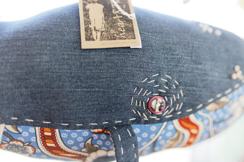 54 On Bank - Darwin Holiday 11