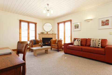 54 On Bank - Darwin Holiday 29