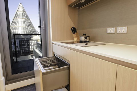Brady Hotels Central Melbourne - Darwin Holiday 9