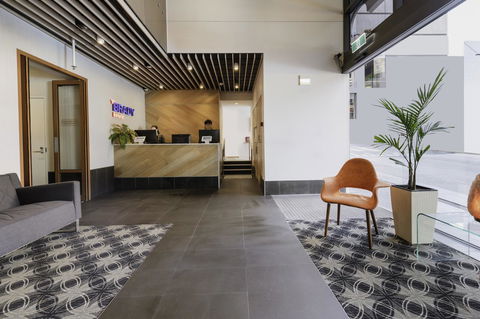 Brady Hotels Central Melbourne - Darwin Holiday 11