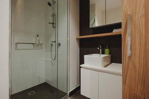 Mono Apartments On La Trobe Street - Darwin Holiday 4