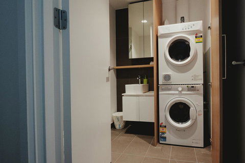 Mono Apartments On La Trobe Street - Darwin Holiday 5