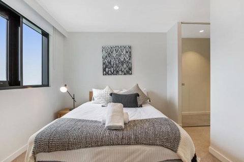 Experience Platinum Hotel Apartments - Darwin Holiday 4