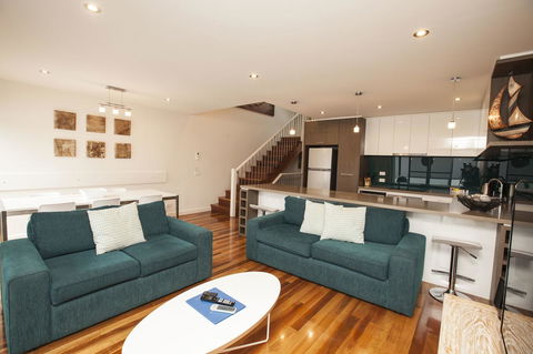 7 Falls Apartments - Darwin Holiday 4