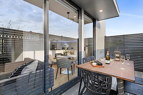 Manhattan Apartments - Caulfield North - Darwin Holiday 17