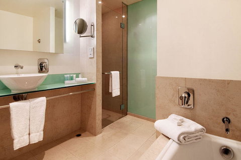 PARKROYAL Melbourne Airport - Darwin Holiday 42