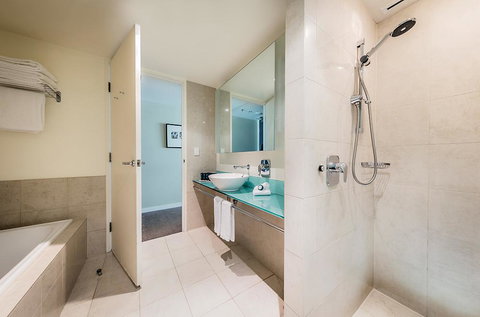 PARKROYAL Melbourne Airport - Darwin Holiday 4