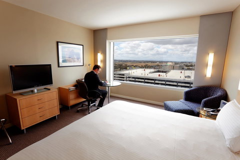 PARKROYAL Melbourne Airport - Darwin Holiday 31