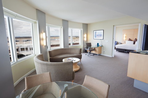 PARKROYAL Melbourne Airport - Darwin Holiday 30