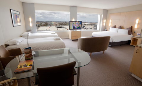 PARKROYAL Melbourne Airport - Darwin Holiday 24