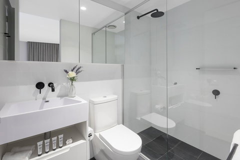 Imagine Lighthouse - Darwin Holiday 39