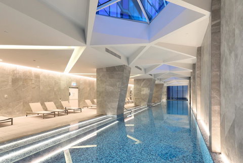 Imagine Lighthouse - Darwin Holiday 32