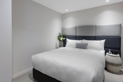 Imagine Lighthouse - Darwin Holiday 16