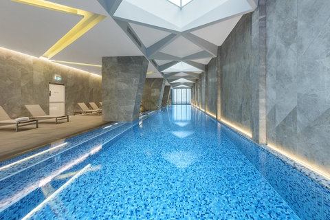 Imagine Lighthouse - Darwin Holiday 22