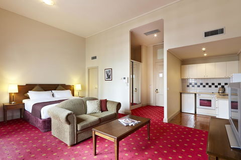 Grand Hotel Melbourne - Darwin Holiday 16