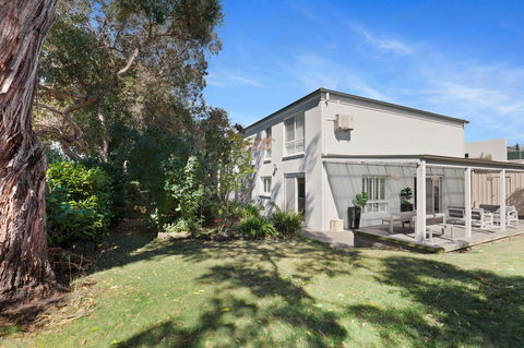Sandymount - Darwin Holiday 13