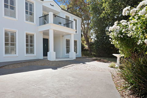 Sandymount - Darwin Holiday 14