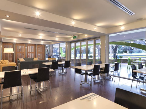 The Parkmore Hotel - Darwin Holiday 20