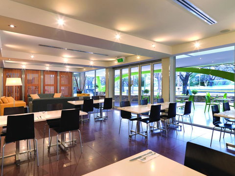 The Parkmore Hotel - Darwin Holiday 5